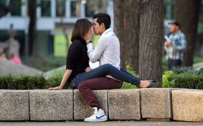 Nuevas generaciones huyen al matrimonio, prefieren ser amigovios