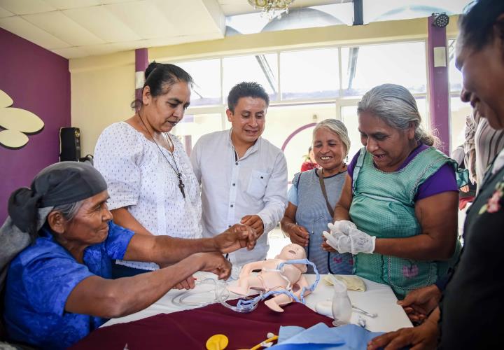 Gobierno de Hidalgo reconoce al saber ancestral de las parteras tradicionales