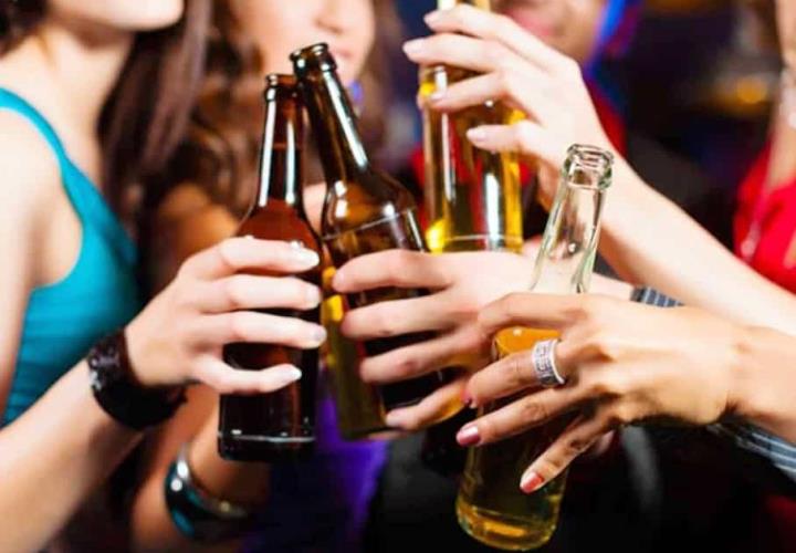 Cada vez más mujeres sufren alcoholismo: AA