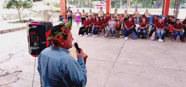 En Orizatlán reconocieron a los líderes comunitarios del CONAFE 