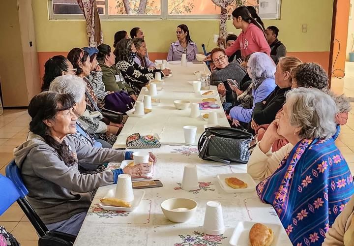 Visita a Centros Gerontológicos busca asegurar calidad en el servicio