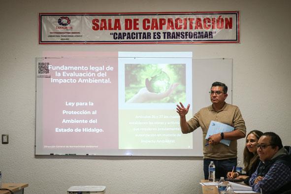 Imparten capacitación en materia ambiental a industriales de la Canacintra