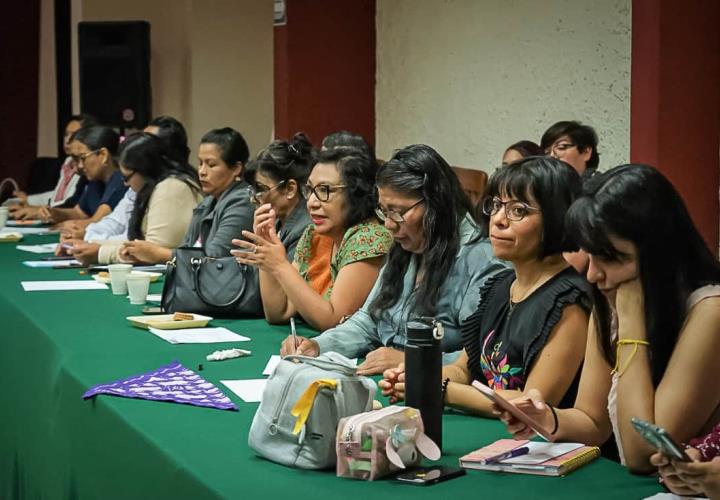 Actualizan marco normativo del IHM y estrategias de participación política de las mujeres