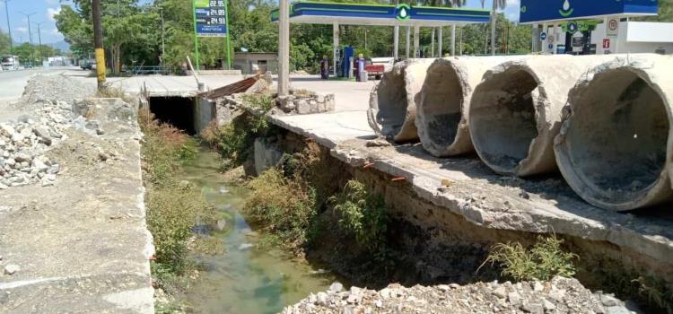 Abandonan obra  de "dren pluvial"