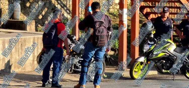 En la México-Tampico motociclistas derraparon