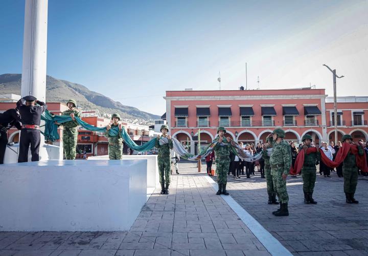 Encabezó Sebiso ceremonia de lunes cívico