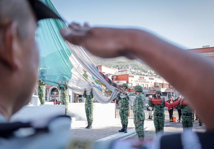 Encabezó Sebiso ceremonia de lunes cívico