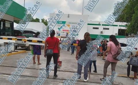 En Tzacuatl:

Por altos cobros de CFE se llevaron a funcionario
