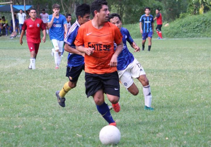 Barrera Constructores vs. San Miguel juego estelar