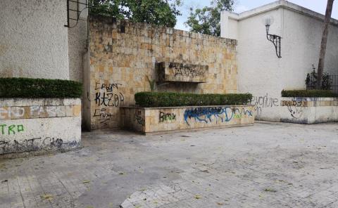 Grafitean plazoleta del Adolescente Huasteco