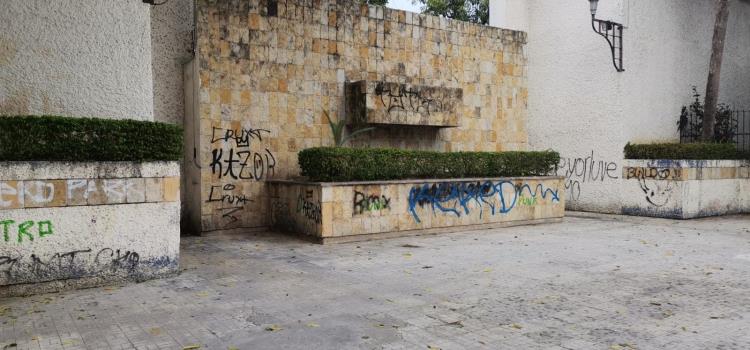 Grafitean plazoleta del Adolescente Huasteco