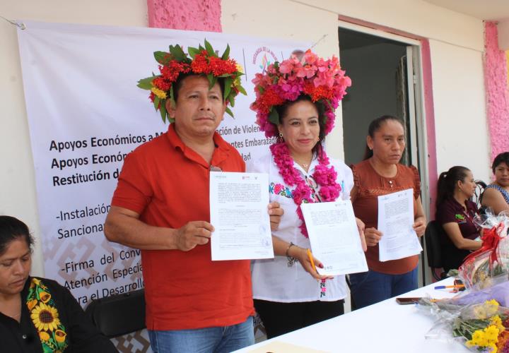 Titular del IHM firmó un convenio con la Presidencia de Huautla