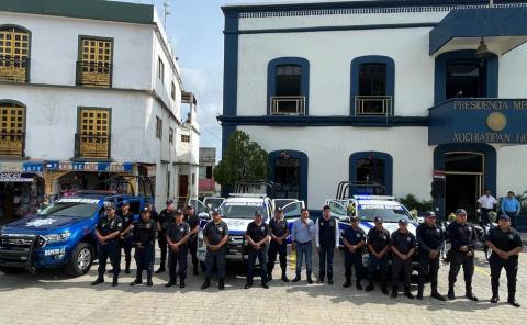 Oscar Bautista entregó unidades nuevas a Seguridad Pública Municipal
