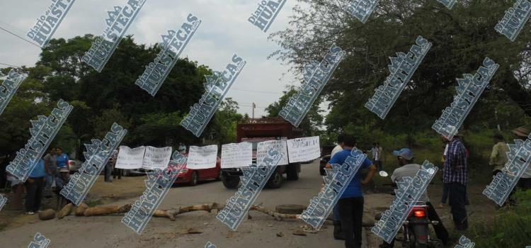 Vecinos amenazan con bloquear la carretera en Tantoyuca