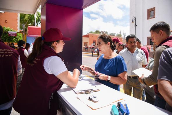 En sólo 11 meses, Julio Menchaca cumple su compromiso de visitar los 84 municipios