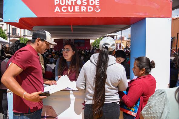 En sólo 11 meses, Julio Menchaca cumple su compromiso de visitar los 84 municipios