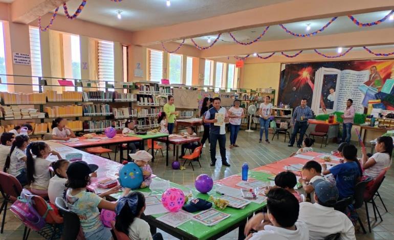 Niños huautlenses agradecieron al Alcalde por los cursos de Verano