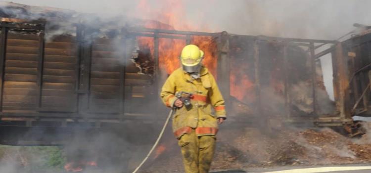 Crearán Escuela de Bomberos en Valles