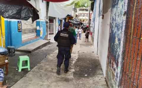 Termina apuñalado tras fea paliza en cantina