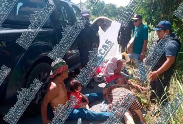 Familia terminó en un barranco en Tepetzintla