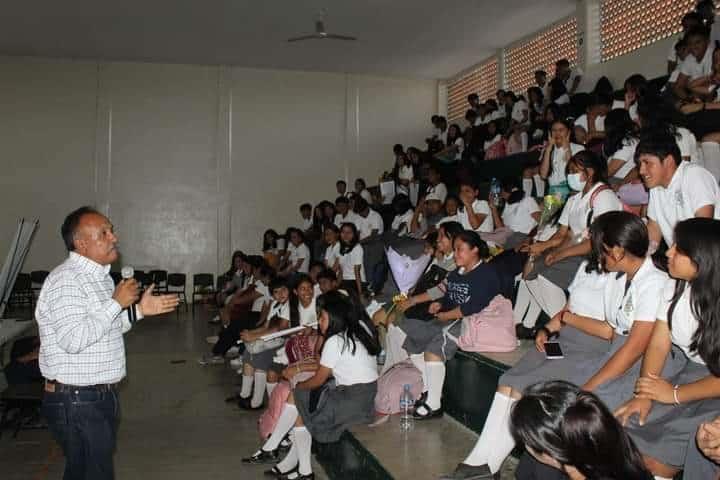 Feria Informativa sobre la violencia En el CBTA 5