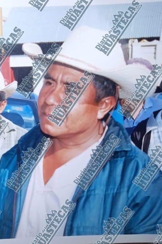 MVri0 en su milpa en Huazalingo 