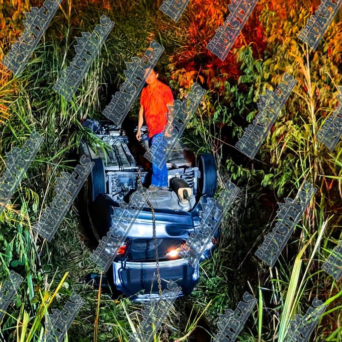 Casi se m4ta en volcadura  en la Álamo - Tamazunchale