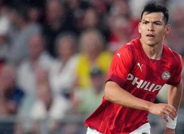 Chucky Lozano aterra al Ajax y marca un triplete con PSV