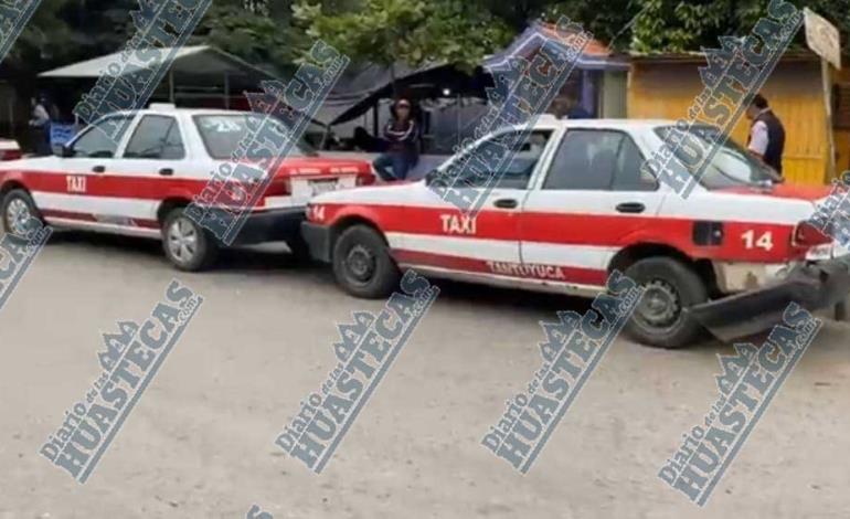 Autobús chocó contra dos taxis