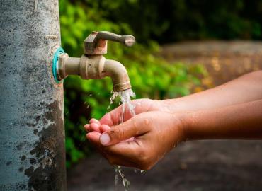 Entregan obra de sistema de agua   