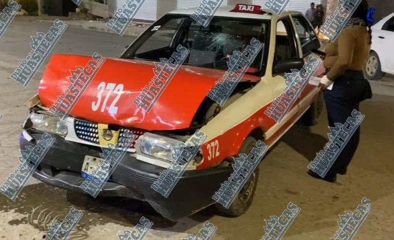 Ruletero destrozó su auto en choque