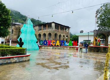 Piden unas fiestas dignas en Coxca