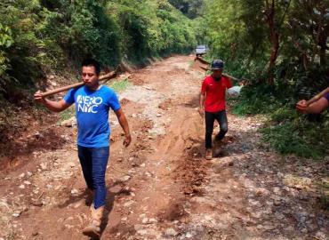 Pobladores piden atención a la carretera de La Ameca 