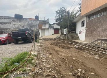 Cierran calle principal en cabecera municipal