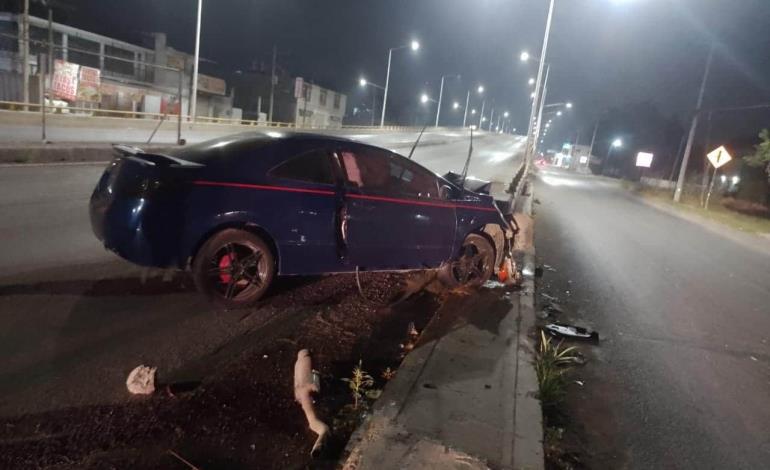 ABANDONARON  AUTO CHOCADO