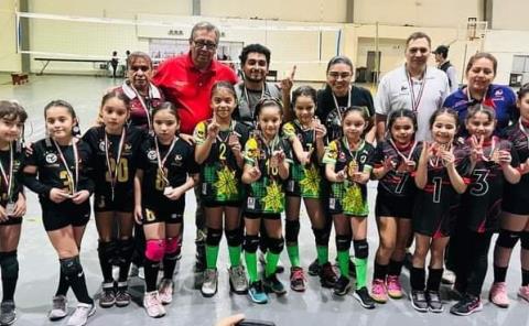 Quichanes bicampeones en Nacional de Micro Voleibol
