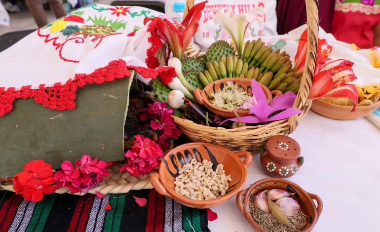 Reconocen saber ancestral durante la Muestra Gastronómica de Santiago de Anaya