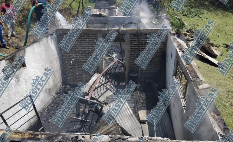 Fuego arrasó con vivienda