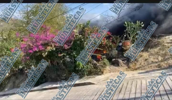 Incendio arrasó  con vivienda