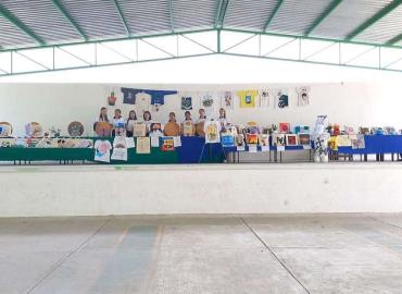 Realizan exposición de obras de arte