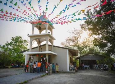 Rehabilitan capilla en Cruz Blanca 