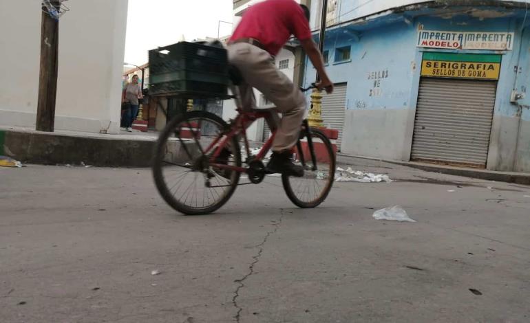 Ciclistas un riesgo en las carreteras