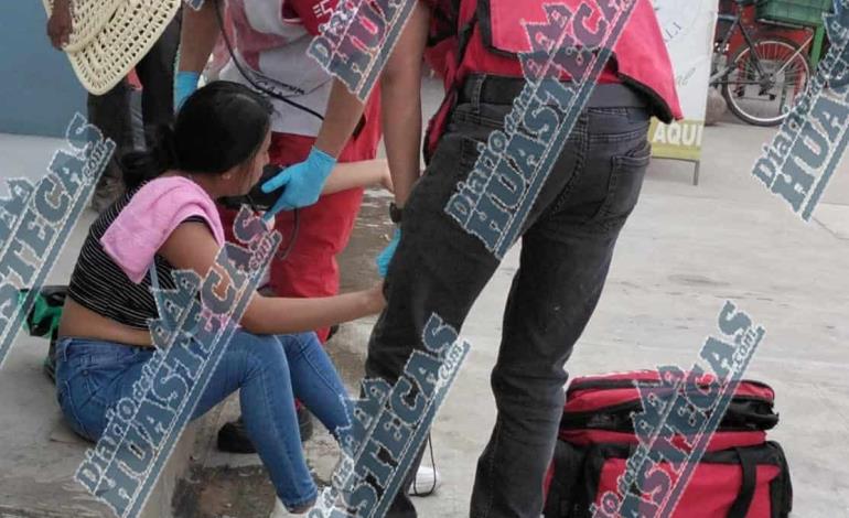 Auxiliaron a jovencita