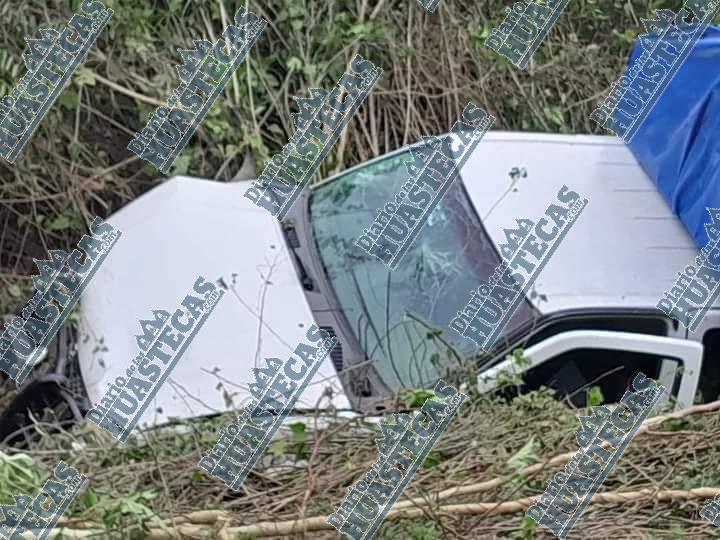 Vehículo se salióde la carretera