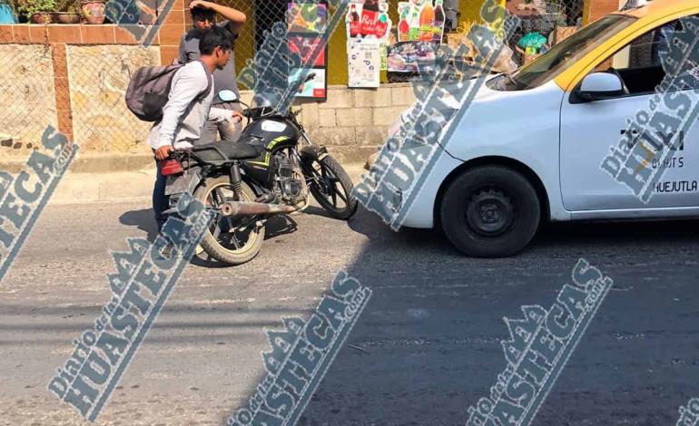 Moto chocó contra taxi