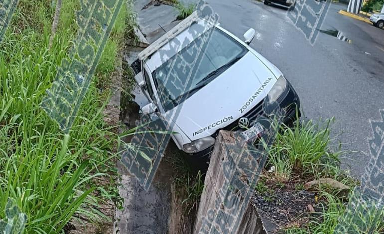 Camioneta se salió de la carretera 