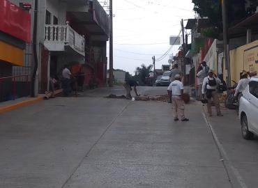 Desvían circulación vehicular por trabajos