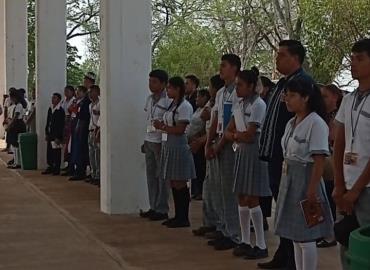 Los papás apoyan Operación Mochila