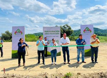 Inauguró Presidente primera etapa de la central camionera