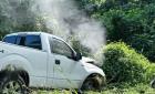 Se impacta troca contra un árbol en La Cuchilla